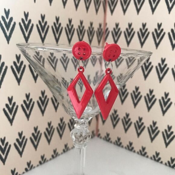Vintage red ❤️ button earrings - Picture 1 of 3